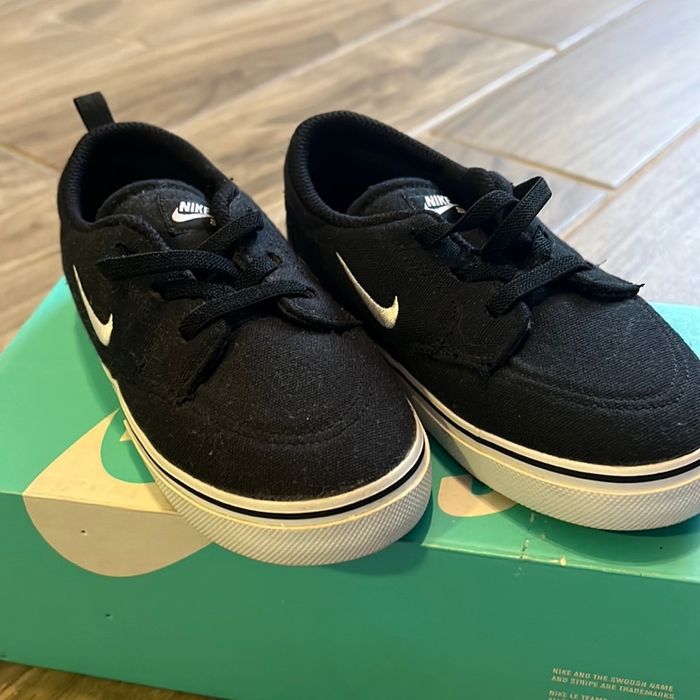 Brand new Nike SB Clutch Toddler Sneakers